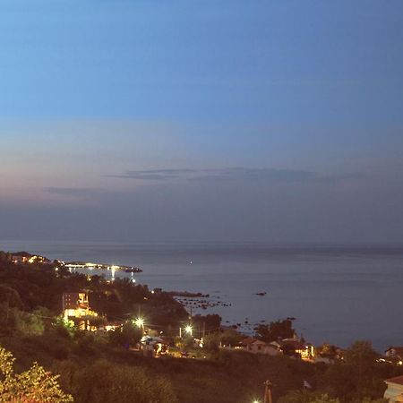 Paradies Ano Polidhendrion Dış mekan fotoğraf