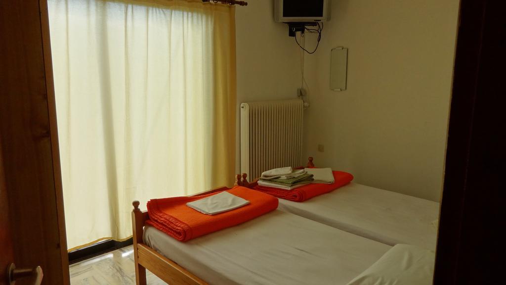 Paradies Ano Polidhendrion Oda fotoğraf